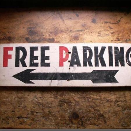 Pop Art Pad Heart Of Old Town With Parking! Apartment Hastings Exterior foto