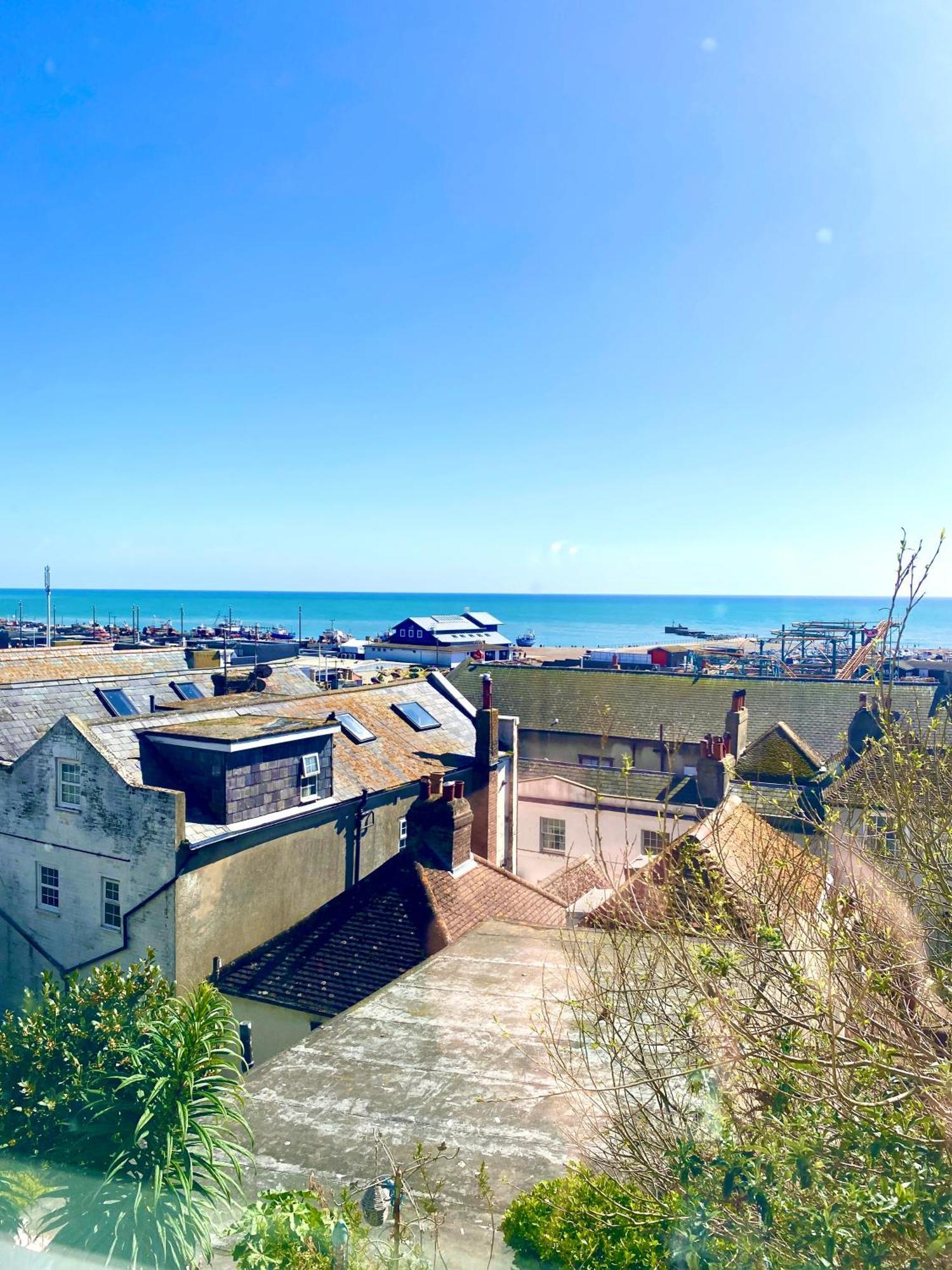 Pop Art Pad Heart Of Old Town With Parking! Apartment Hastings Exterior foto